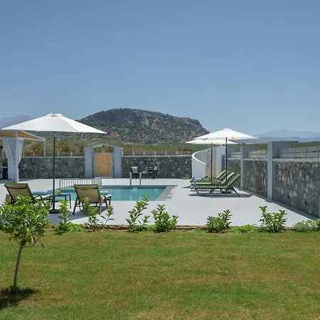 Villa New Luna With Private Pool And Bbq 1km From The Sfáka