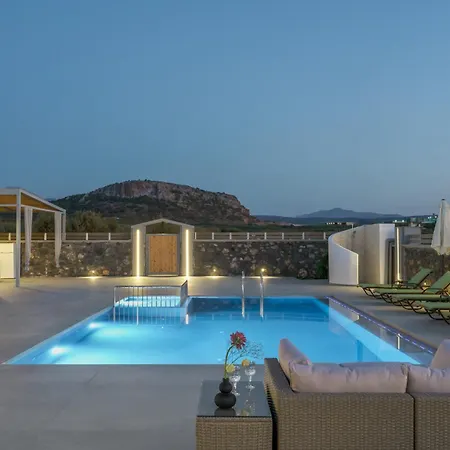 Villa New Luna With Private Pool And Bbq 1km From The *